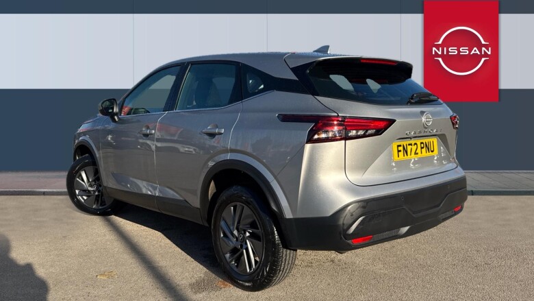 Nissan Qashqai 1.3 DiG-T MH Acenta Premium 5dr Petrol Hatchback